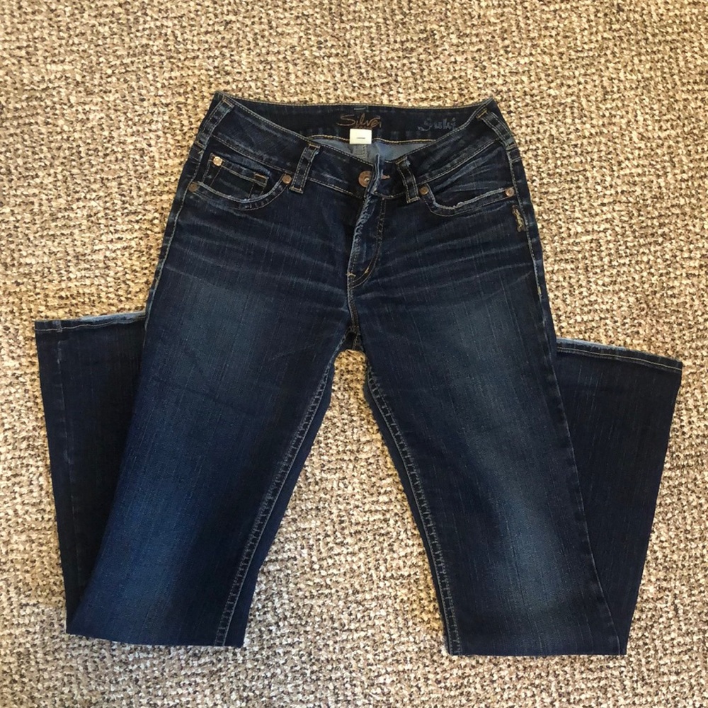 Silver Suki stretch boot jeans size 28 NWOT